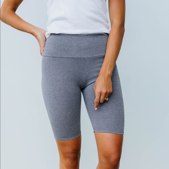 Aero Biker Shorts in Charcoal - Picture 4 of 15